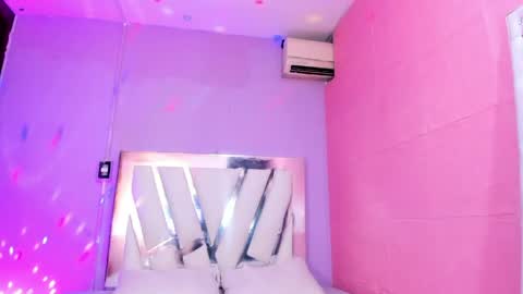 im_brittany_333 online show from 05/15/26, 11:56