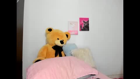 Snapshot of im_caro chatting on 03/19/26, 04:27 Caro online show from 03/19/26, 04:27