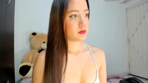 Snapshot of im_caro chatting on 04/06/26, 04:10 Caro online show from 04/06/26, 04:10