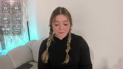 DAHLIA online show from 12/22/25, 08:06