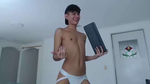 Snapshot of im_davo23 chatting on 01/18/25, 04:10 Davo online show from 01/18/25, 04:10