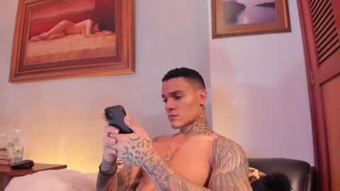 Snapshot of im_dominike chatting on 01/29/25, 02:19 im_dominike online show from 01/29/25, 02:19