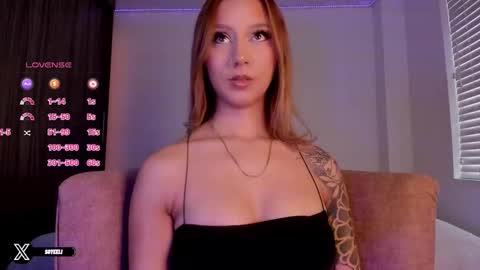 Snapshot of im_eli1 chatting on 11/13/25, 07:46 Eli online show from 11/13/25, 07:46