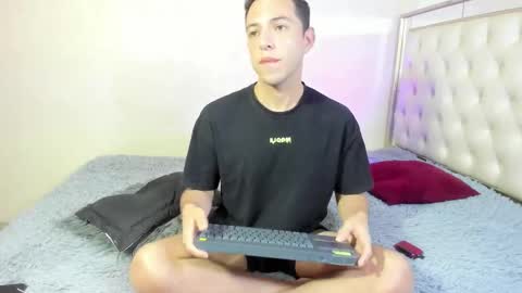 IM EMILIANOLUX online show from 10/24/25, 09:11