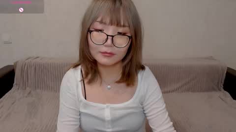 Snapshot of im_erica chatting on 11/13/25, 02:43 im_erica online show from 11/13/25, 02:43