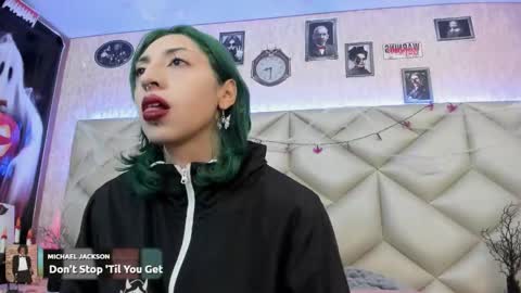  Im Gaia online show from 10/24/25, 01:51