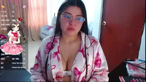 Snapshot of im_hanna_x2 chatting on 10/15/25, 07:36 Hanna online show from 10/15/25, 07:36