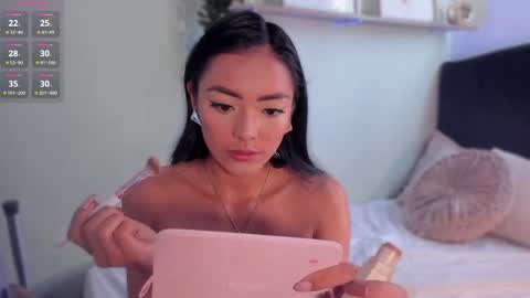 Snapshot of im_isabellaa chatting on 09/19/25, 08:31 Isa online show from 09/19/25, 08:31