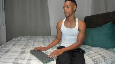 Snapshot of im_jean94xxx chatting on 04/05/26, 03:47 Jean John online show from 04/05/26, 03:47