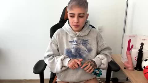 Snapshot of im_laia_ chatting on 01/21/25, 09:25 Laia online show from 01/21/25, 09:25