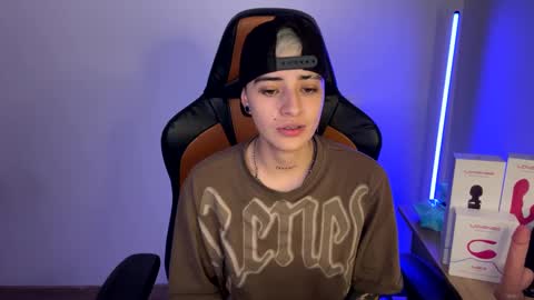 Snapshot of im_laia_ chatting on 02/06/25, 12:22 Laia online show from 02/06/25, 12:22