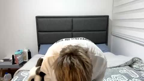 Snapshot of im_laia_ chatting on 02/13/25, 10:12 Laia online show from 02/13/25, 10:12