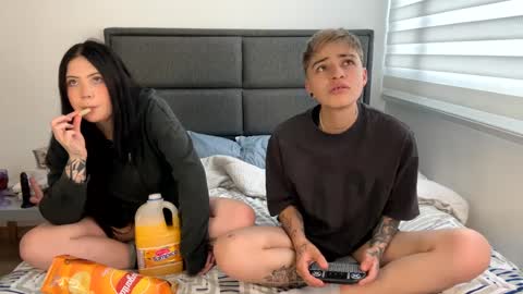 Snapshot of im_laia_ chatting on 02/13/25, 09:17 Laia online show from 02/13/25, 09:17