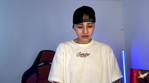 Snapshot of im_laia_ chatting on 02/17/25, 08:26 Laia online show from 02/17/25, 08:26