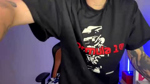 Snapshot of im_laia_ chatting on 02/19/25, 10:12 Laia online show from 02/19/25, 10:12