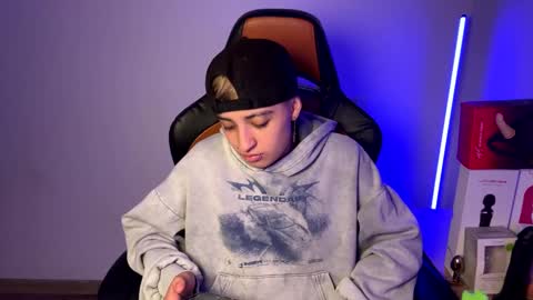 Snapshot of im_laia_ chatting on 02/20/25, 08:28 Laia online show from 02/20/25, 08:28