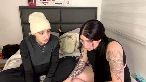 Snapshot of im_laia_ chatting on 02/21/25, 05:13 Laia online show from 02/21/25, 05:13