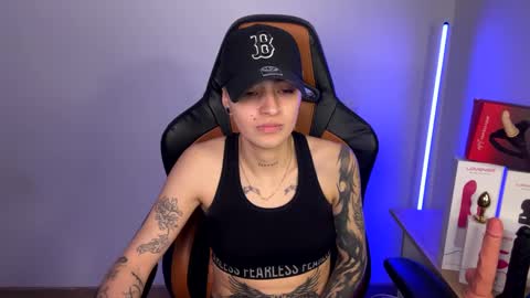 Snapshot of im_laia_ chatting on 02/24/25, 11:30 Laia online show from 02/24/25, 11:30