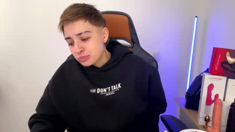 Snapshot of im_laia_ chatting on 02/26/25, 10:31 Laia online show from 02/26/25, 10:31