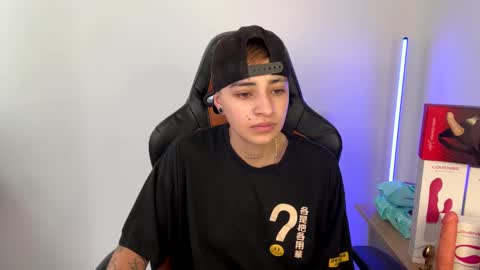 Snapshot of im_laia_ chatting on 03/09/25, 08:10 Laia online show from 03/09/25, 08:10