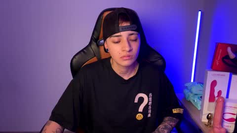 Snapshot of im_laia_ chatting on 03/10/25, 05:11 Laia online show from 03/10/25, 05:11