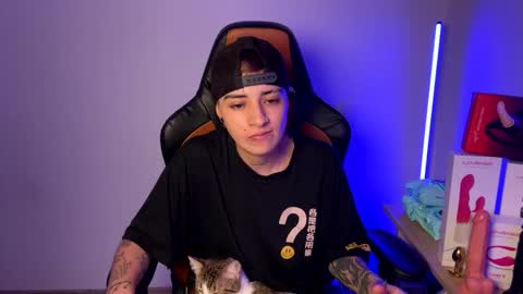 Snapshot of im_laia_ chatting on 03/10/25, 08:15 Laia online show from 03/10/25, 08:15