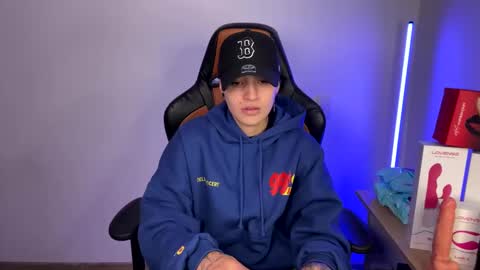 Snapshot of im_laia_ chatting on 03/10/25, 11:49 Laia online show from 03/10/25, 11:49