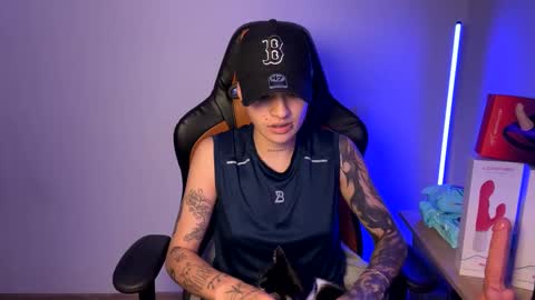 Snapshot of im_laia_ chatting on 03/11/25, 09:02 Laia online show from 03/11/25, 09:02