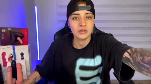 Snapshot of im_laia_ chatting on 03/12/25, 02:52 Laia online show from 03/12/25, 02:52