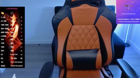 Snapshot of im_laia_ chatting on 09/09/25, 12:48 Laia online show from 09/09/25, 12:48