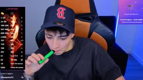 Snapshot of im_laia_ chatting on 09/10/25, 12:54 Laia online show from 09/10/25, 12:54