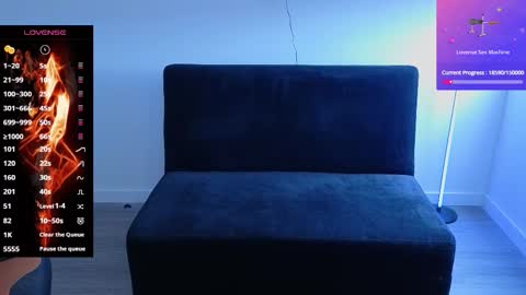 Snapshot of im_laia_ chatting on 09/13/25, 07:24 Laia online show from 09/13/25, 07:24