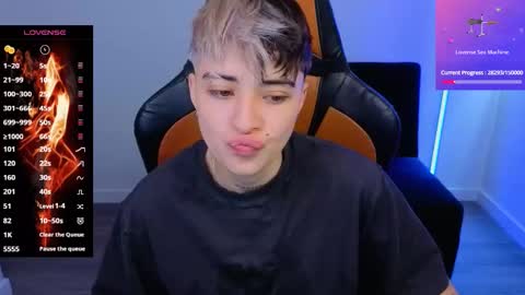 Snapshot of im_laia_ chatting on 09/21/25, 09:16 Laia online show from 09/21/25, 09:16