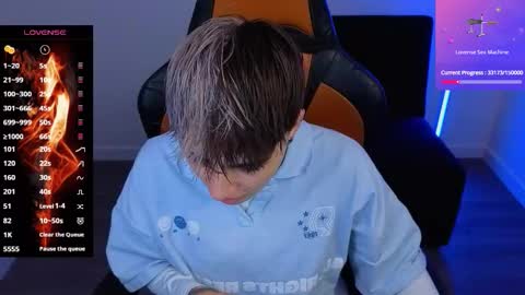 Snapshot of im_laia_ chatting on 09/22/25, 10:56 Laia online show from 09/22/25, 10:56