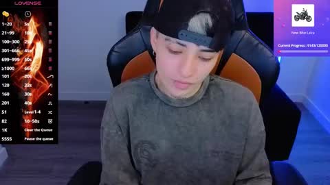 Snapshot of im_laia_ chatting on 10/03/25, 09:34 Laia online show from 10/03/25, 09:34