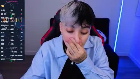 Snapshot of im_laia_ chatting on 11/04/25, 11:59 Laia online show from 11/04/25, 11:59