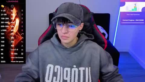 Snapshot of im_laia_ chatting on 11/10/25, 01:37 Laia online show from 11/10/25, 01:37