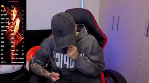 Snapshot of im_laia_ chatting on 12/03/25, 11:58 Laia online show from 12/03/25, 11:58