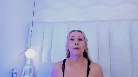 Mailyn Jung online show from 06/02/26, 12:40