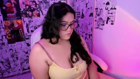 Snapshot of im_meii chatting on 04/11/26, 01:43 mei mei uwu online show from 04/11/26, 01:43