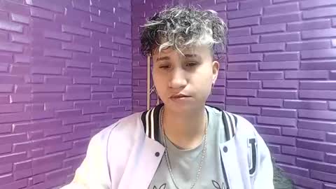 Snapshot of im_milan_rs chatting on 01/14/25, 12:33 im_milan_rs online show from 01/14/25, 12:33