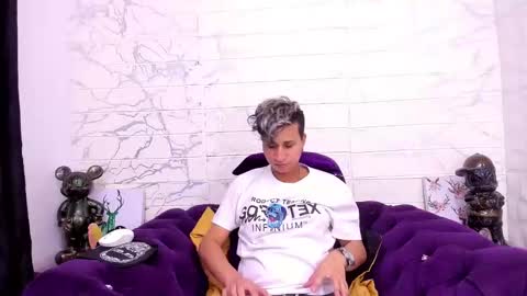 Snapshot of im_milan_rs chatting on 02/03/25, 02:58 im_milan_rs online show from 02/03/25, 02:58