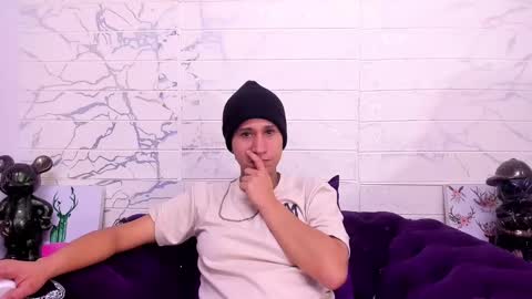 Snapshot of im_milan_rs chatting on 02/05/25, 04:06 im_milan_rs online show from 02/05/25, 04:06