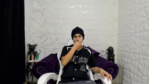 Snapshot of im_milan_rs chatting on 02/08/25, 01:11 im_milan_rs online show from 02/08/25, 01:11