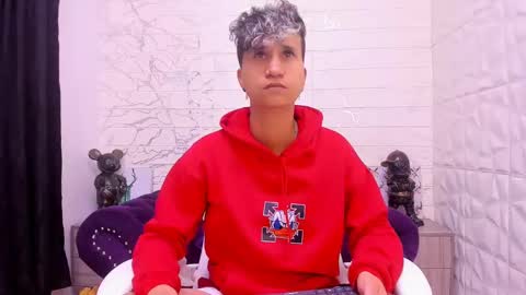 Snapshot of im_milan_rs chatting on 02/18/25, 12:48 im_milan_rs online show from 02/18/25, 12:48