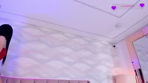 Nika online show from 05/18/26, 12:44
