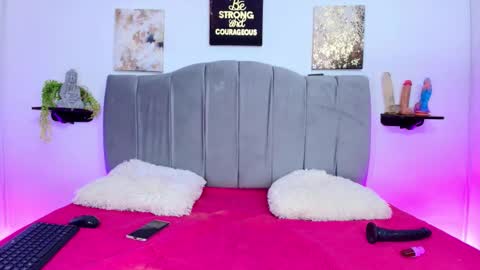 im_riley_ online show from 10/06/25, 07:11