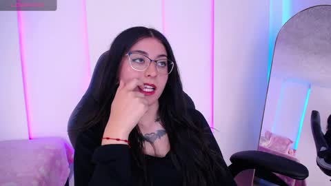 Snapshot of im_rosse_ chatting on 03/31/26, 07:58 Jade Rosse online show from 03/31/26, 07:58