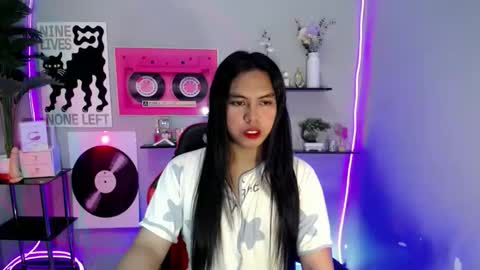 Snapshot of im_ur_girl_demure chatting on 04/01/26, 05:08 kyline online show from 04/01/26, 05:08
