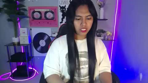 Snapshot of im_ur_girl_demure chatting on 04/08/26, 04:40 kyline online show from 04/08/26, 04:40